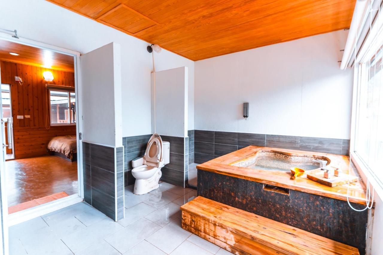 Cdr Hotspring Resort Liugui Kültér fotó